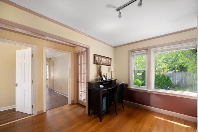 15 Thomas St, North Providence, RI 02911