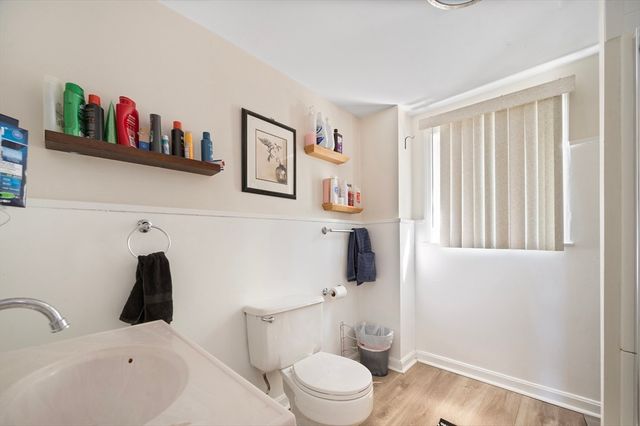 15 Thomas St, North Providence, RI 02911