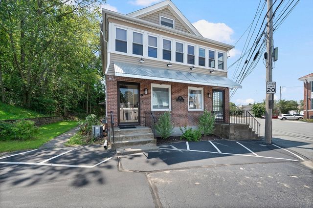 15 Thomas St, North Providence, RI 02911