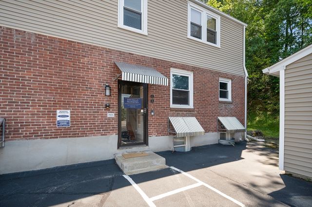 15 Thomas St, North Providence, RI 02911