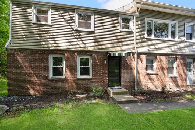 15 Thomas St, North Providence, RI 02911