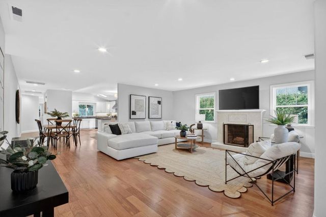 1109 Empey Way, San Jose, CA 95128