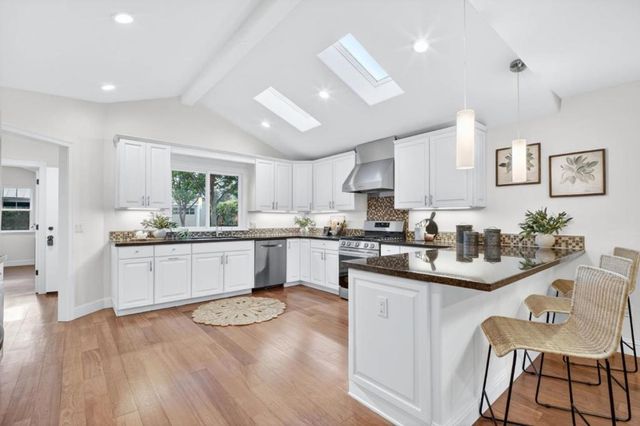 1109 Empey Way, San Jose, CA 95128