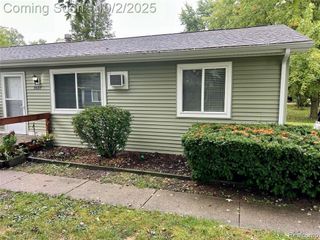 9097 Garfield Drive, Whitmore Lake, MI 48189