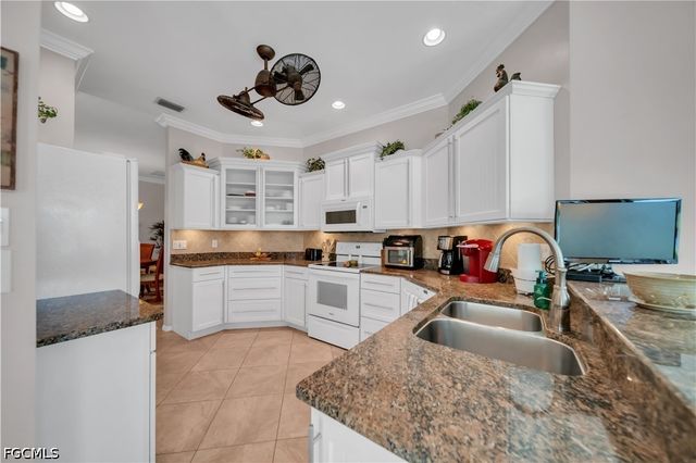 8555 Fairway Bend DR, Estero, FL 33967