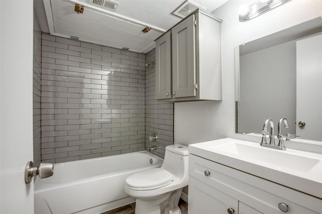 1935 Cranford Drive 202, Garland, TX 75041