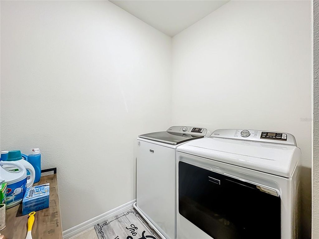 Image 16 of property listing at 3196 BLUE CRAB DRIVE, Tavares, FL 32778