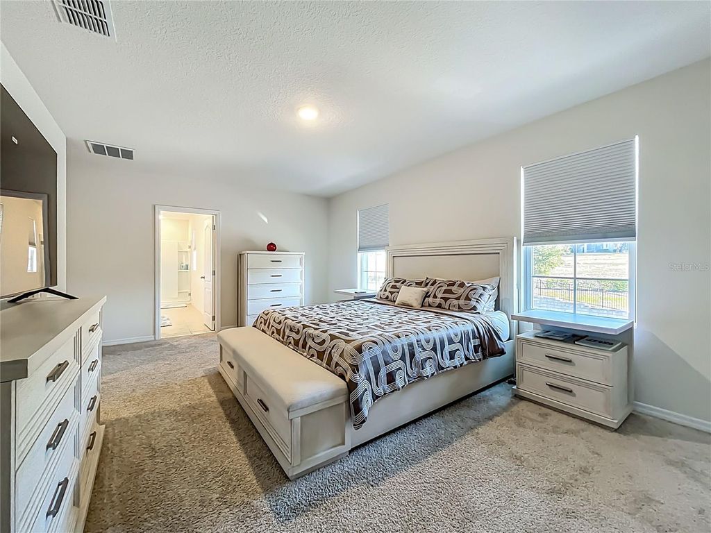 Image 22 of property listing at 3196 BLUE CRAB DRIVE, Tavares, FL 32778