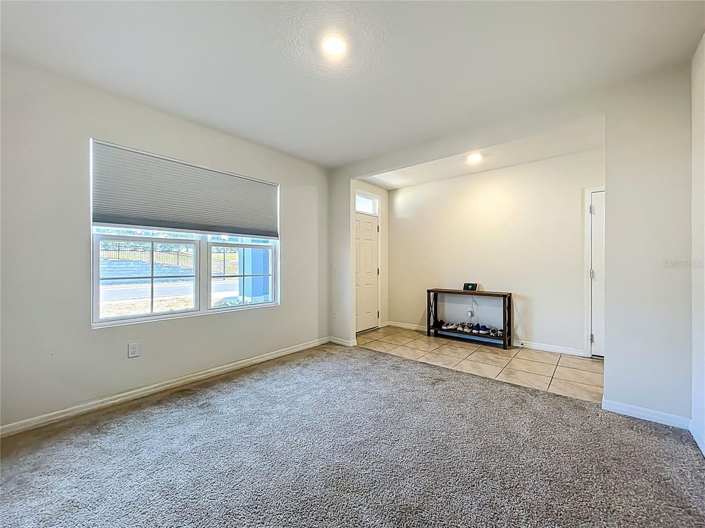 Image 4 of property listing at 3196 BLUE CRAB DRIVE, Tavares, FL 32778