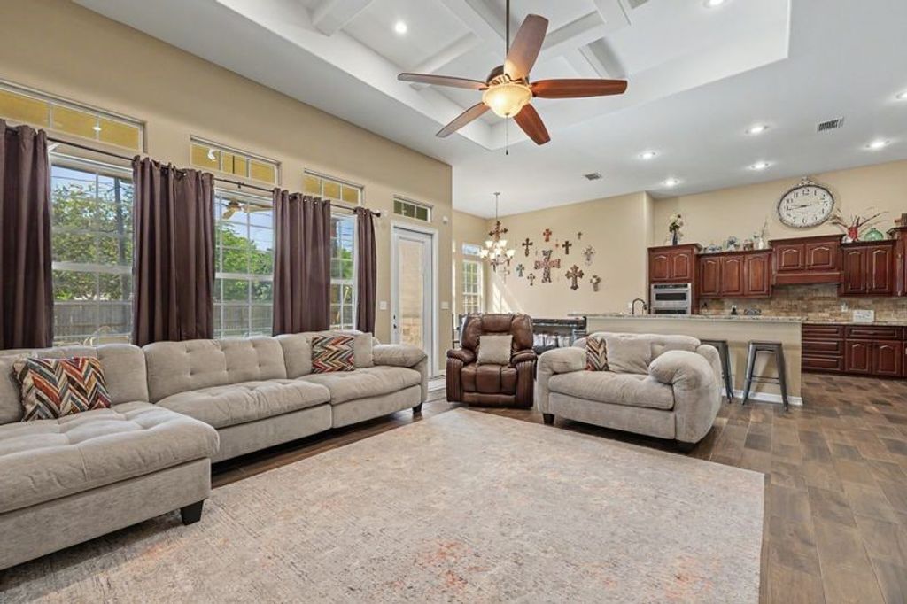 206 S Sixth St, Woodsboro, TX 78393 — photo 5