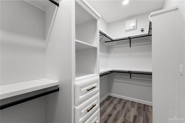 2105 Zinnia Street, Weslaco, TX 78596