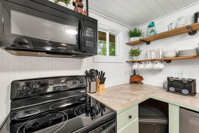 48 South Way, Tamworth, NH 03886