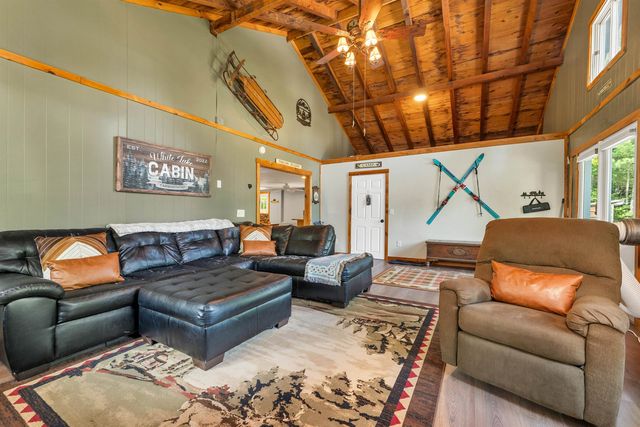 48 South Way, Tamworth, NH 03886