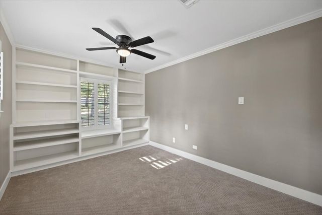 2715 Green Oaks Boulevard, Arlington, TX 76017
