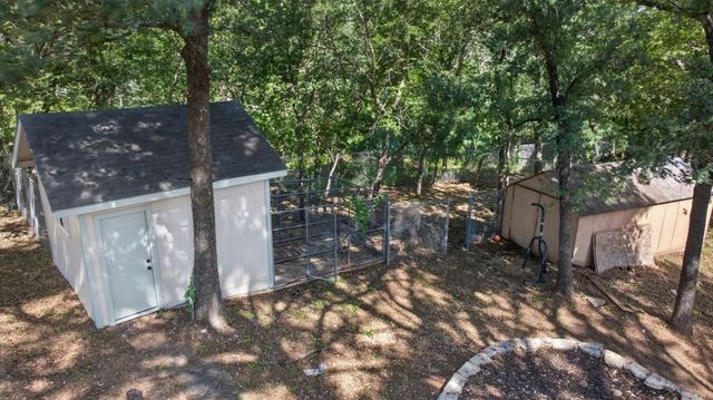 2715 Green Oaks Boulevard, Arlington, TX 76017