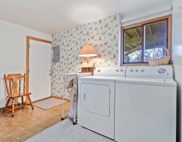 4092 Ethel Street E, Demotte, IN 46310