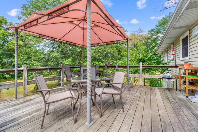 4092 Ethel Street E, Demotte, IN 46310