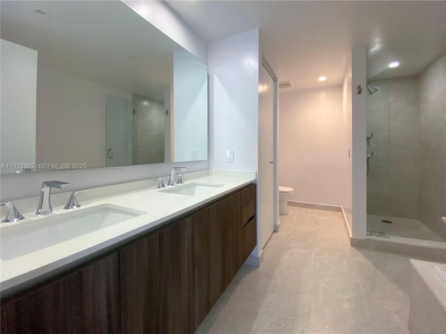 488 NE 18TH ST 2610, Miami, FL 33132