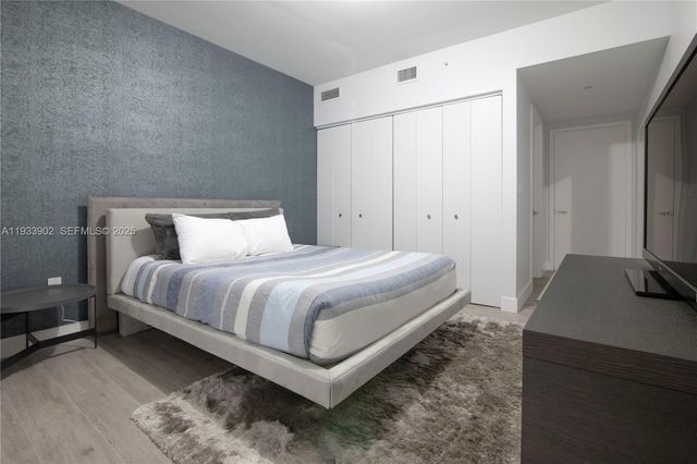 488 NE 18TH ST 2610, Miami, FL 33132