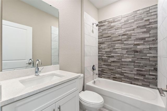 1930 DRUM DRIVE, Kissimmee, FL 34759