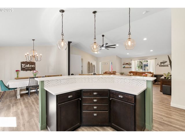 1128 SPRINGBOARD Dr, Vernonia, OR 97064