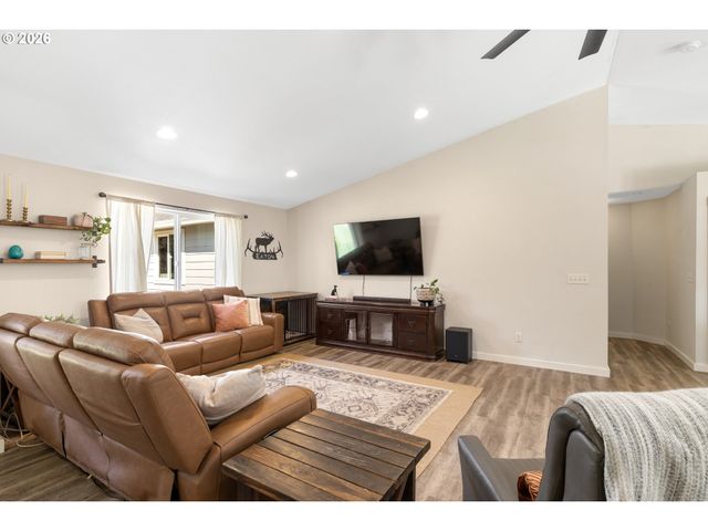 1128 SPRINGBOARD Dr, Vernonia, OR 97064