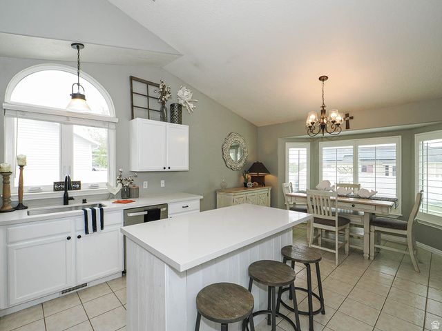 7335 S QUARTZ HILL DR, West Jordan, UT 84081