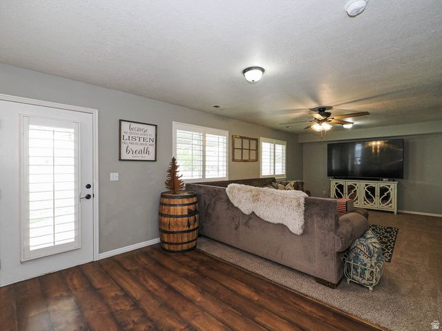 7335 S QUARTZ HILL DR, West Jordan, UT 84081