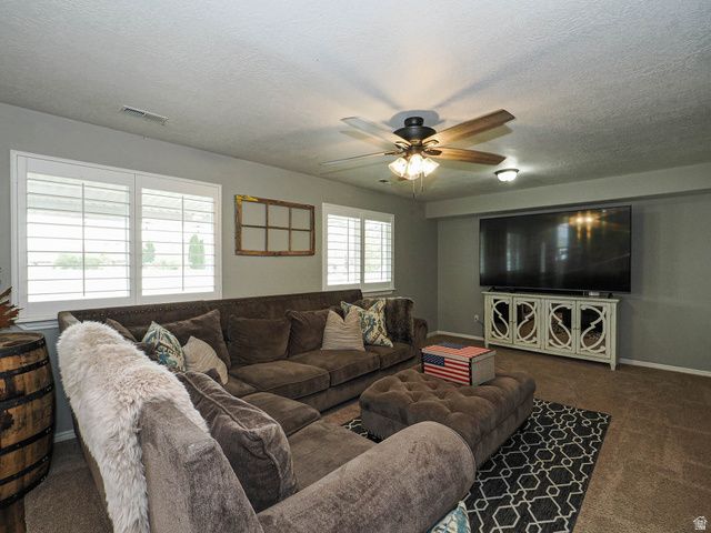 7335 S QUARTZ HILL DR, West Jordan, UT 84081