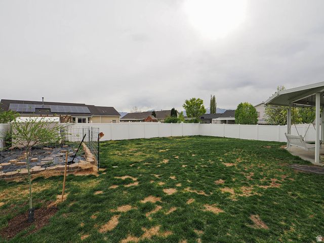 7335 S QUARTZ HILL DR, West Jordan, UT 84081
