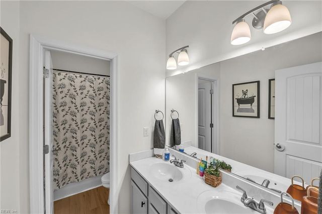 103 S Heritage Tree MNR, Moyock, NC 27958