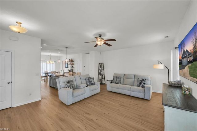 103 S Heritage Tree MNR, Moyock, NC 27958