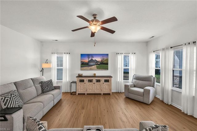 103 S Heritage Tree MNR, Moyock, NC 27958