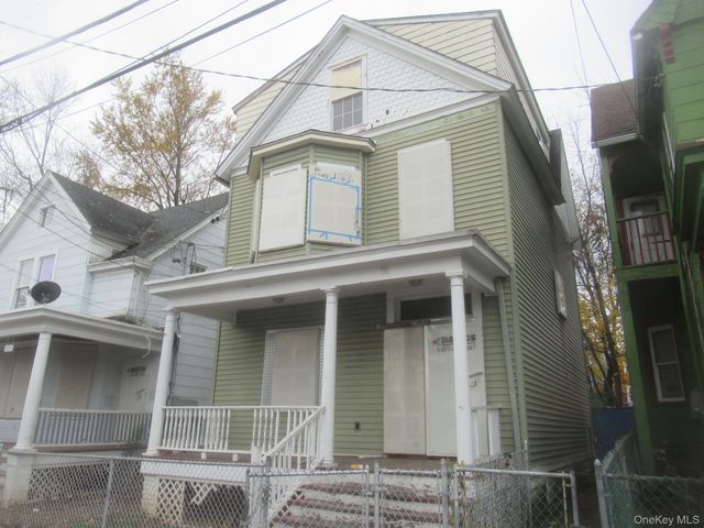 35 Carpenter Avenue, Newburgh, NY 12550