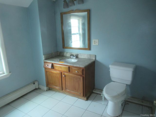 35 Carpenter Avenue, Newburgh, NY 12550