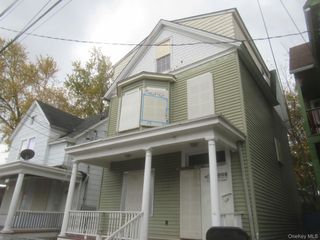 35 Carpenter Avenue, Newburgh, NY 12550