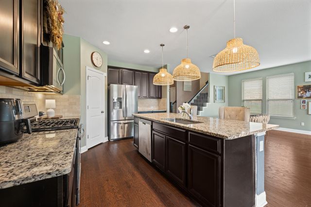 214 Cyril DR, Hutto, TX 78634