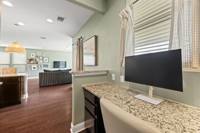 214 Cyril DR, Hutto, TX 78634
