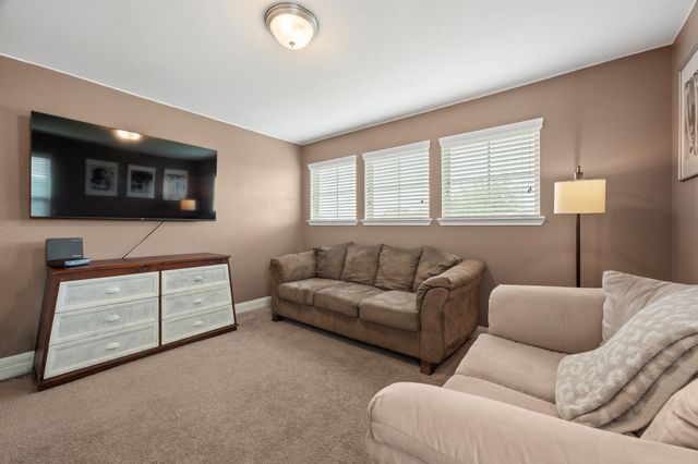 214 Cyril DR, Hutto, TX 78634