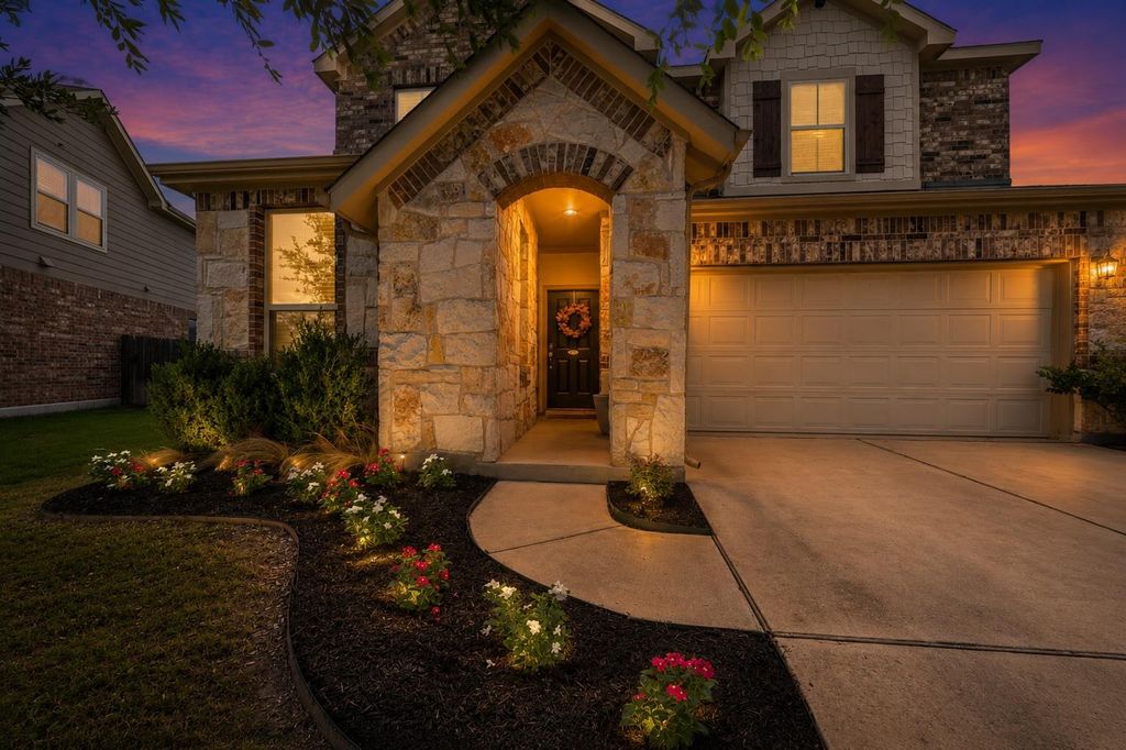 214 Cyril DR, Hutto, TX 78634
