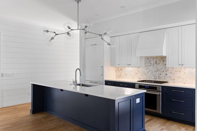 1124 Fulton Hall Lane, Mount Pleasant, SC 29466