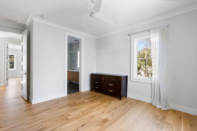 1124 Fulton Hall Lane, Mount Pleasant, SC 29466