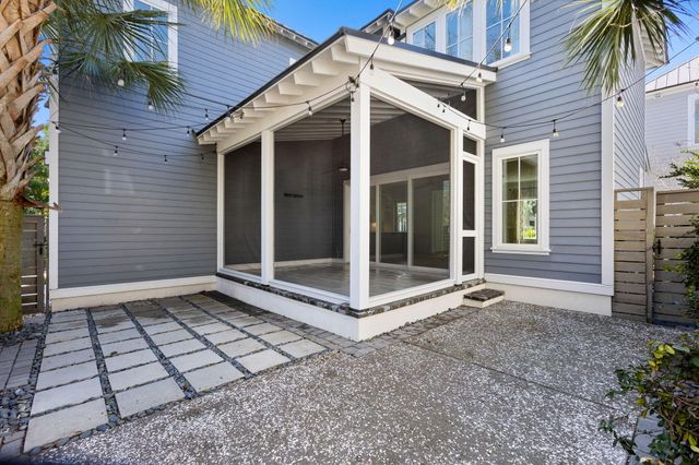 1124 Fulton Hall Lane, Mount Pleasant, SC 29466