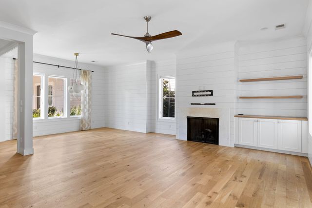 1124 Fulton Hall Lane, Mount Pleasant, SC 29466