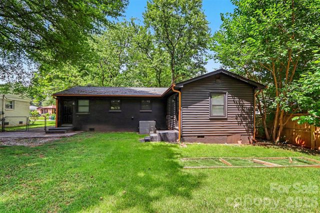 2616 Springway Drive, Charlotte, NC 28205
