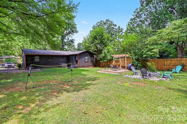 2616 Springway Drive, Charlotte, NC 28205