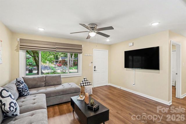 2616 Springway Drive, Charlotte, NC 28205