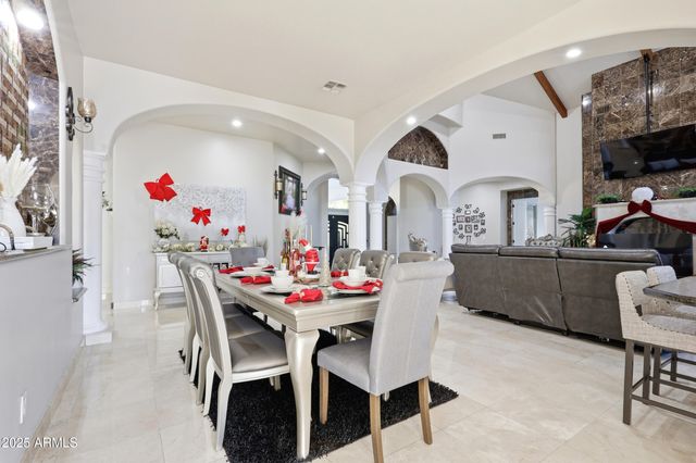 330 N CLOVERFIELD Circle, Litchfield Park, AZ 85340