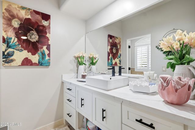 330 N CLOVERFIELD Circle, Litchfield Park, AZ 85340