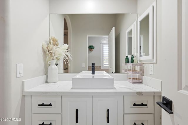 330 N CLOVERFIELD Circle, Litchfield Park, AZ 85340